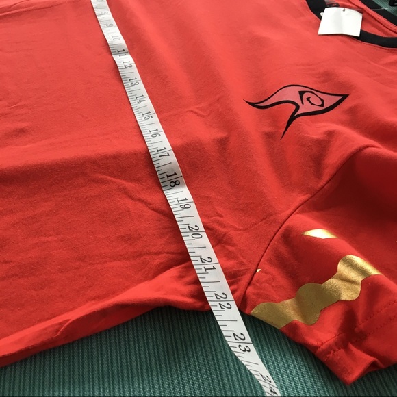 NWT Star Trek Red Uniform Tee - Size L - Picture 4 of 4